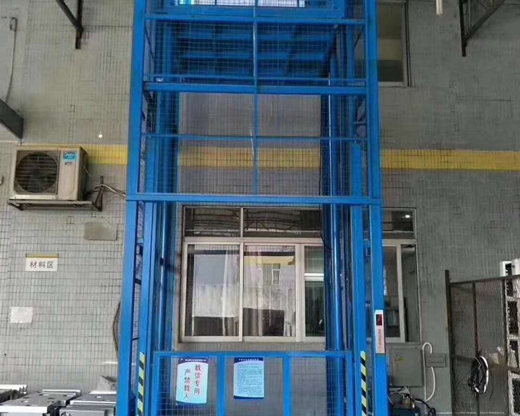 工厂货梯